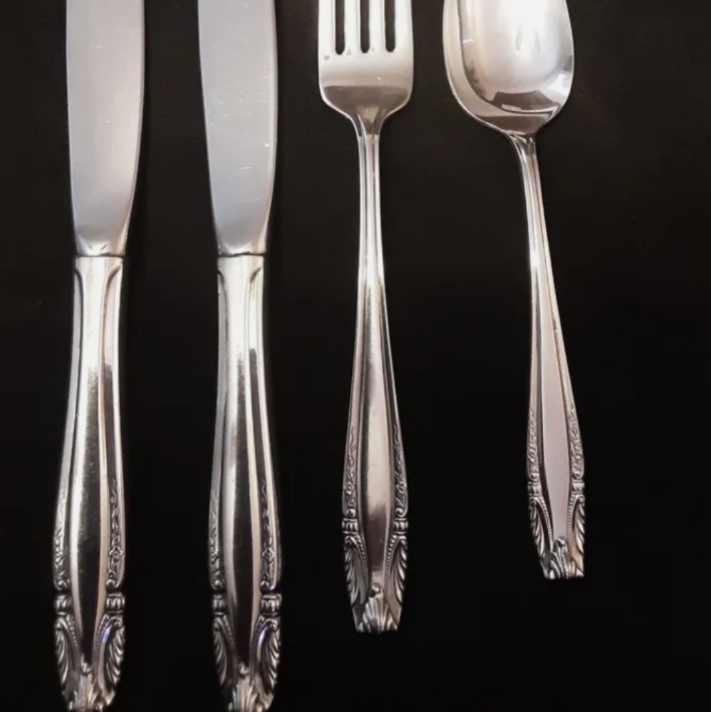 .925 Sterling Wallace Stradivari Sterling Silver Flatware Set
